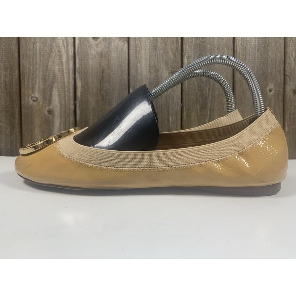 Tory Burch Caroline Women’s Sz 9 Ballet Flats Ivory Patent Leather Gold Logo - Picture 5 of 12